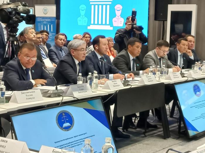 Доклад А.Ж.Бикебаева на выездном заседании Комитета по законодательству и судебно-правовой  реформе  Мажилиса Парламента Республики Казахстан на тему: «Оказание квалифицированной юридической помощи».
