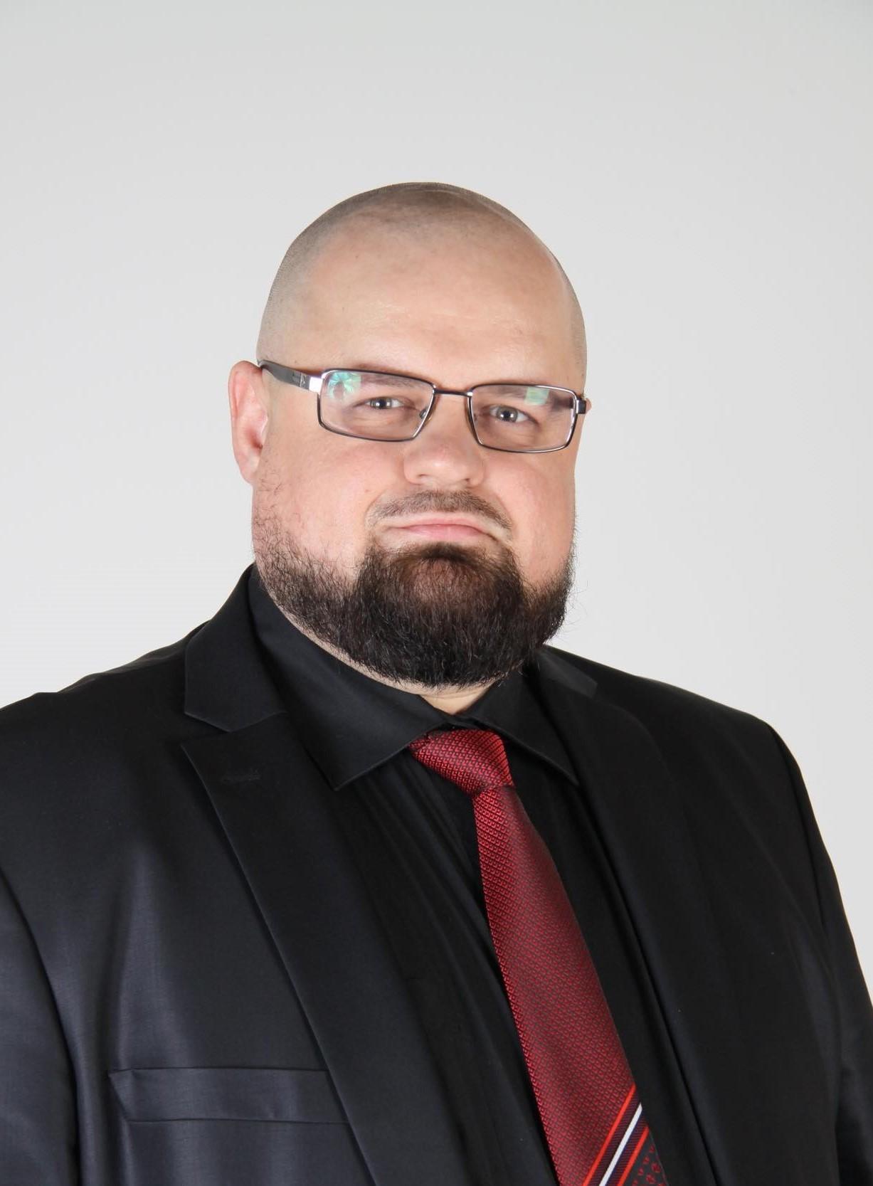 САВИНОВ Евгений Евгеньевич